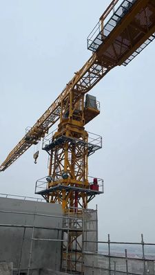 7015 STT200 10t maximale belasting tweedehands torenkraan L68B2 mastafdeling