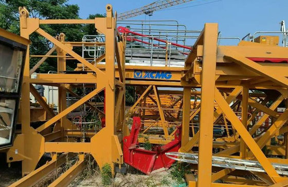 Belasting 10 ton Belasting 7020 Gebruikte torenkraan met vrijstaande hoogte 60 meter L68 mast